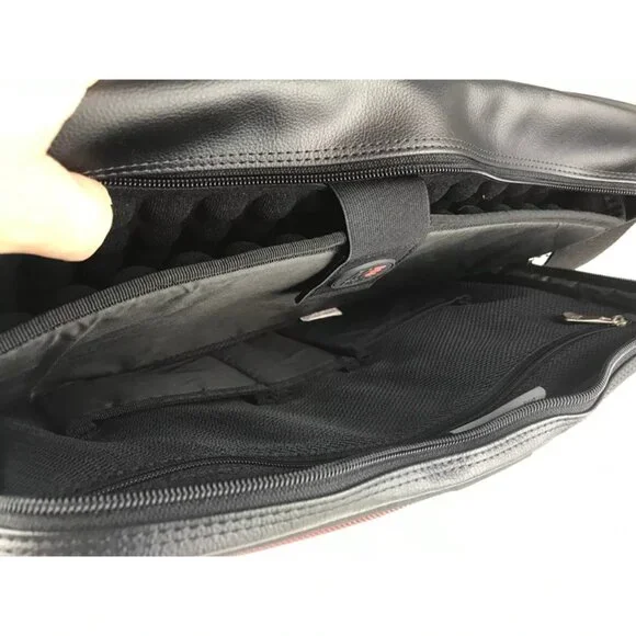 Mobile Edge Unisex Adult Black Burgundy Bring It On Inner Pockets Messenger Bag